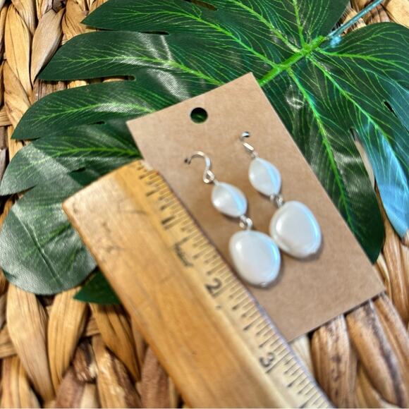 BOGO FREE WHITE BEADED Dangle earrings - Picture 3 of 4